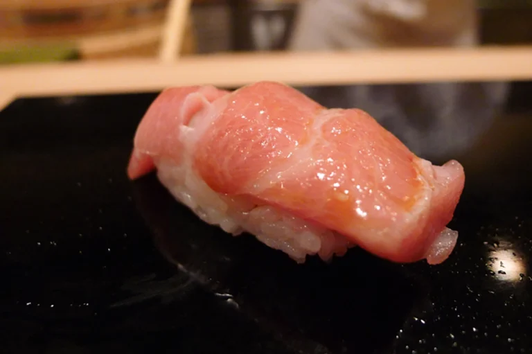 sukiyabashi-jiro-ginza-o-toro